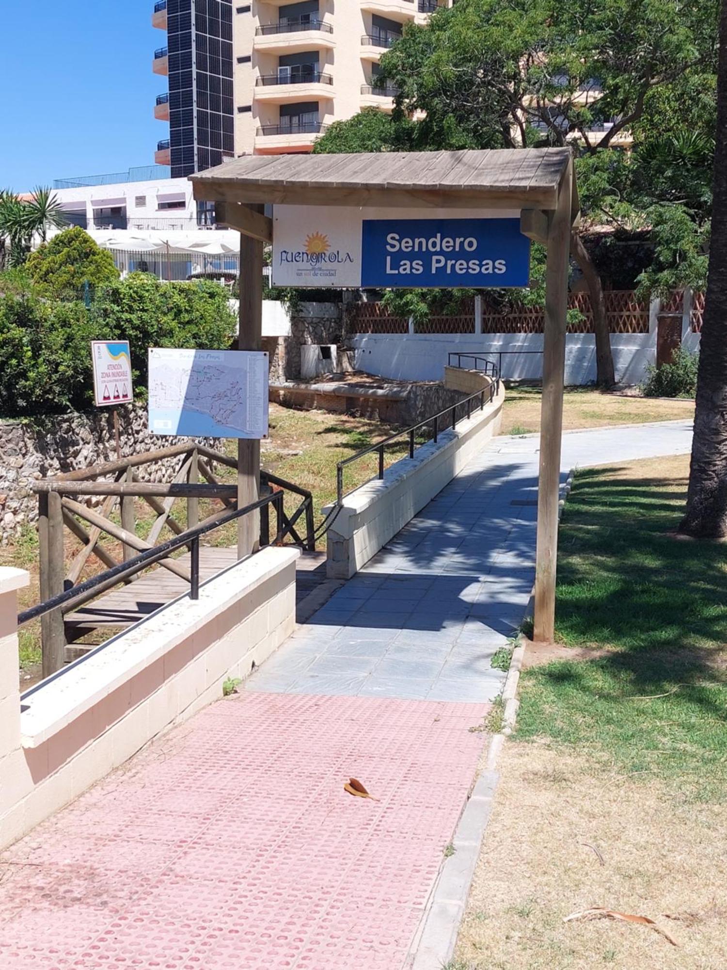 Estudio Con Piscina Y Parking, Playa A 4 Min A Pie, Tren A 2 Min ฟูเอนฮิโรลา ภายนอก รูปภาพ
